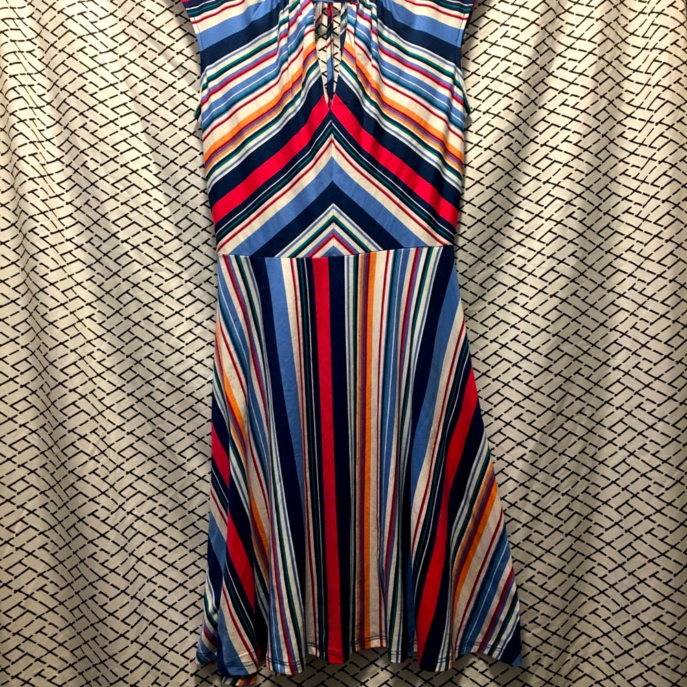 Cute sleeveless dress!!